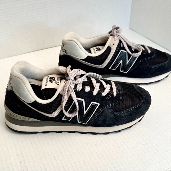 New Balance 574 WL574EVB Black/Cream Suede Mesh Running Shoes M-6.5 W-8 - Picture 1 of 6